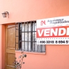 Casa de Dos Pisos con Tres Dormitorios y Estacionamientos: