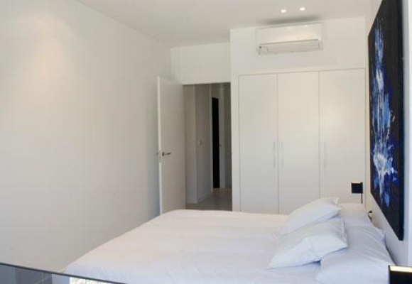 Aqueveque Propiedades Oficina Huechuraba Amplia Propiedad Familiar en Venta Huechuraba en Huechuraba Casa Grande en Venta Huechuraba