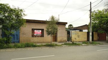 Amplio Terreno 500 M2 y Casa en Calle El Roble – Recoleta