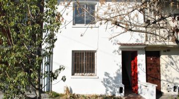 Casa Dos Pisos con Patio en Quinta Normal