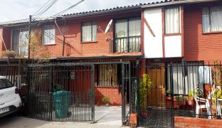 Linda Casa Sólida 2 Pisos, Acepta Subsidio – Metro Vivaceta